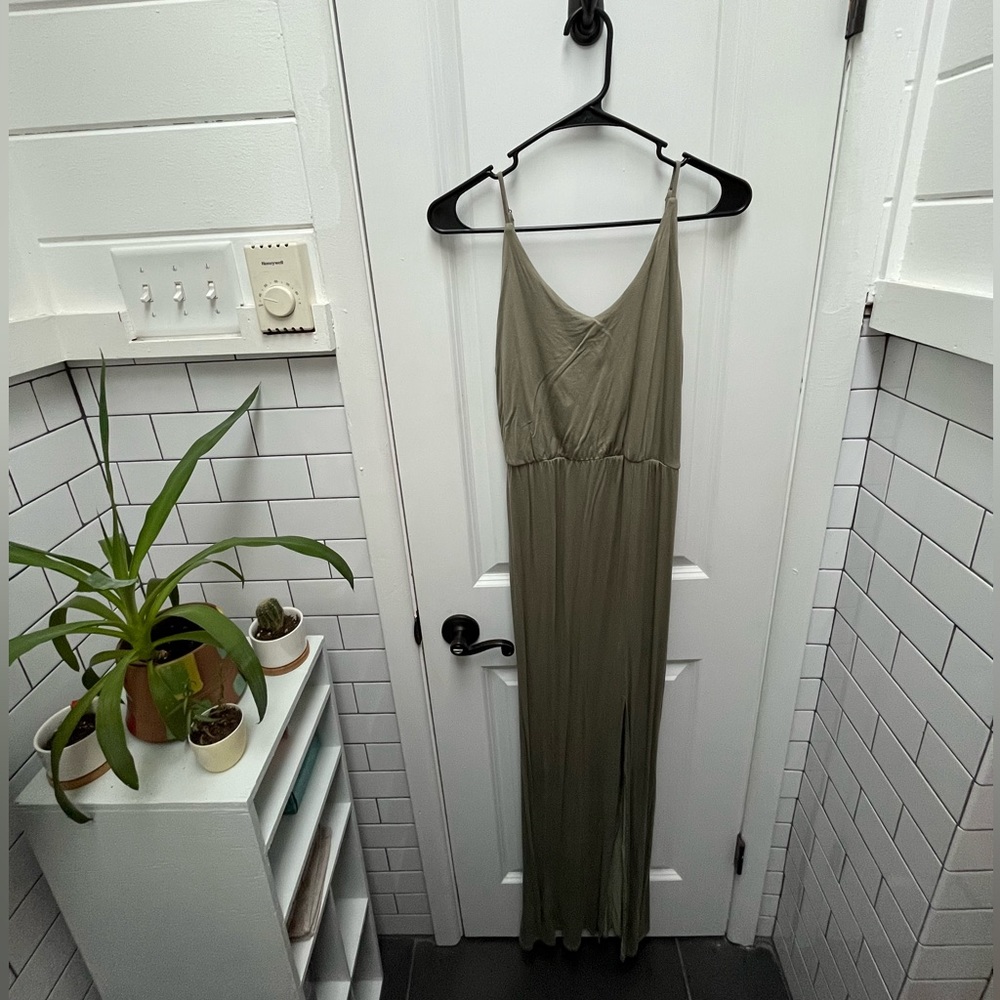 LuLu’s Watch the Sunset Washed Olive Green Maxi Dress -Medium